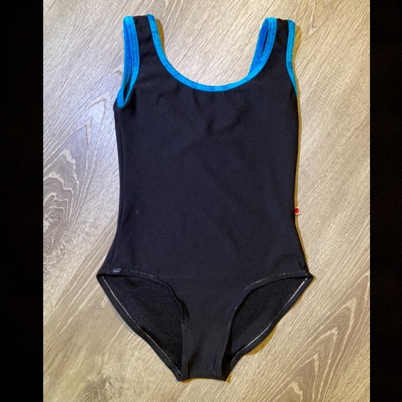 SOLD!!! Yumiko Leotard - Black and Velvet Mermaid, Anna
Child’s 12, Women’s XS - Picture 1 of 4